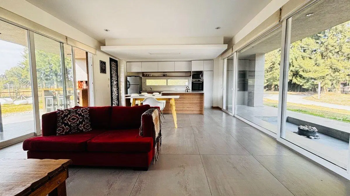 VENTA CASA 3 AMB LARES CANNING OPORTUNIDAD 2