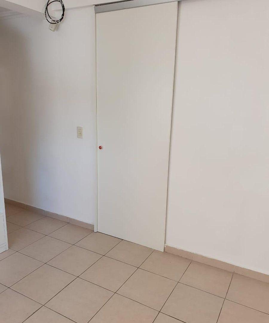 Foto de VENTA WILDE sobre Las flores - 1 ambiente dividido, imagen 2