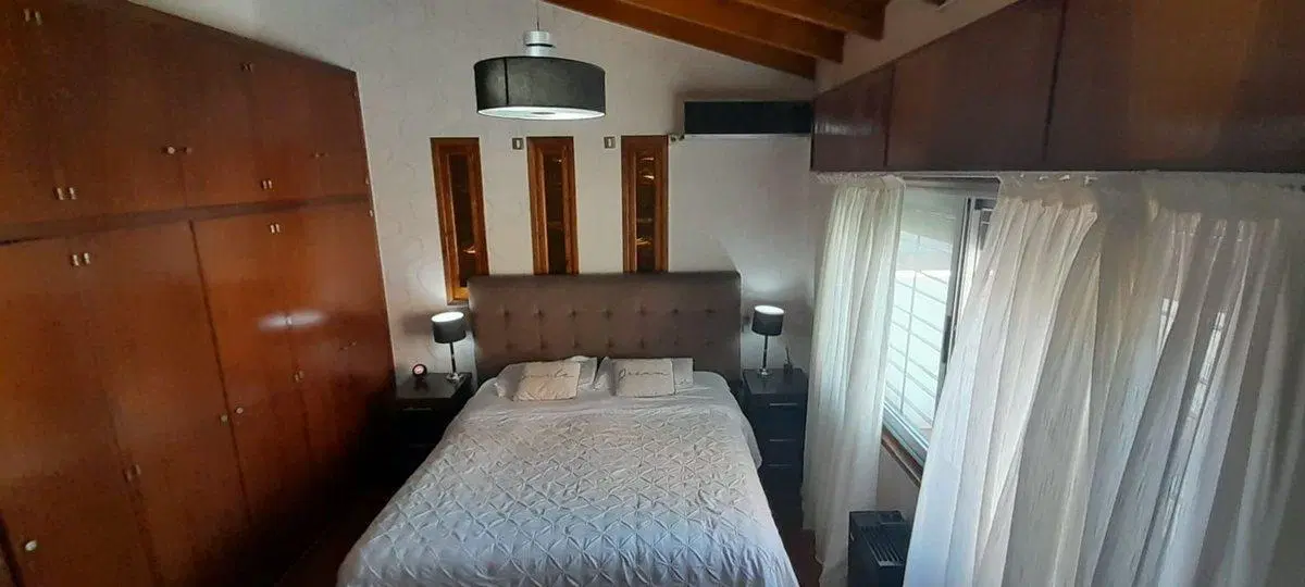 VENTA PH   4 AMBIENTES, BERNAL , CON COCHERA 5