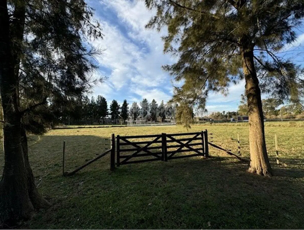 VENTA DE CHACRA EN  BARRIO MALVINAS 2 BRANDSEN 4