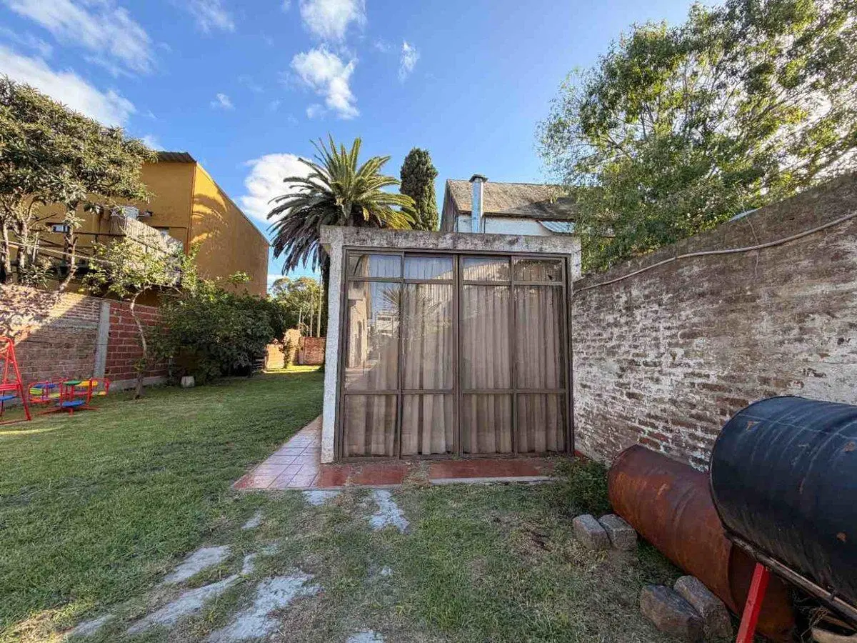 VENTA CASA 4 AMB LOTE 10X50 LONGCHAMPS 5