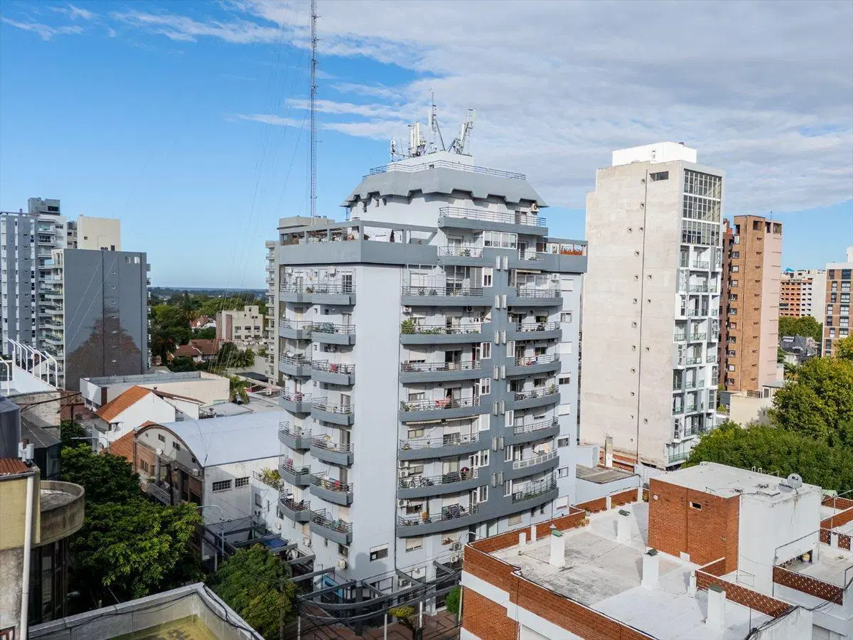 VENTA DEPARTAMENTO 4 AMBIENTES CON COCHERA QUILMES 2