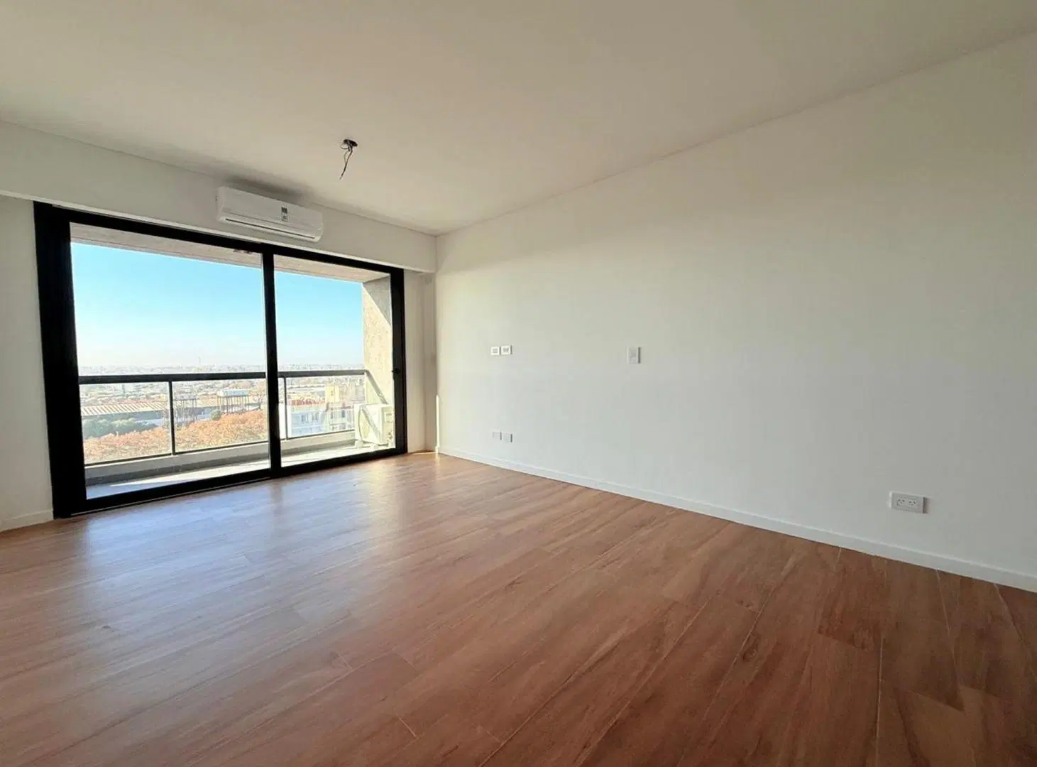 VENTA MONOAMBIENTE REMEDIOS DE ESCALADA CENTRO 4