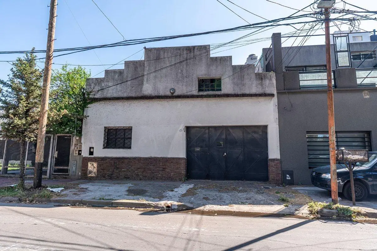 VENTA DE EXCELENTE GALPON EN QUILMES CENTRO 5