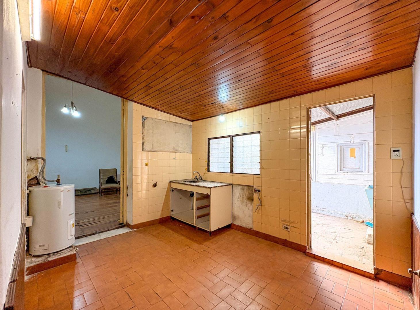 Foto de VENTA PH 2 AMB PATIO SIN EXPENSAS BARRACAS, imagen 3