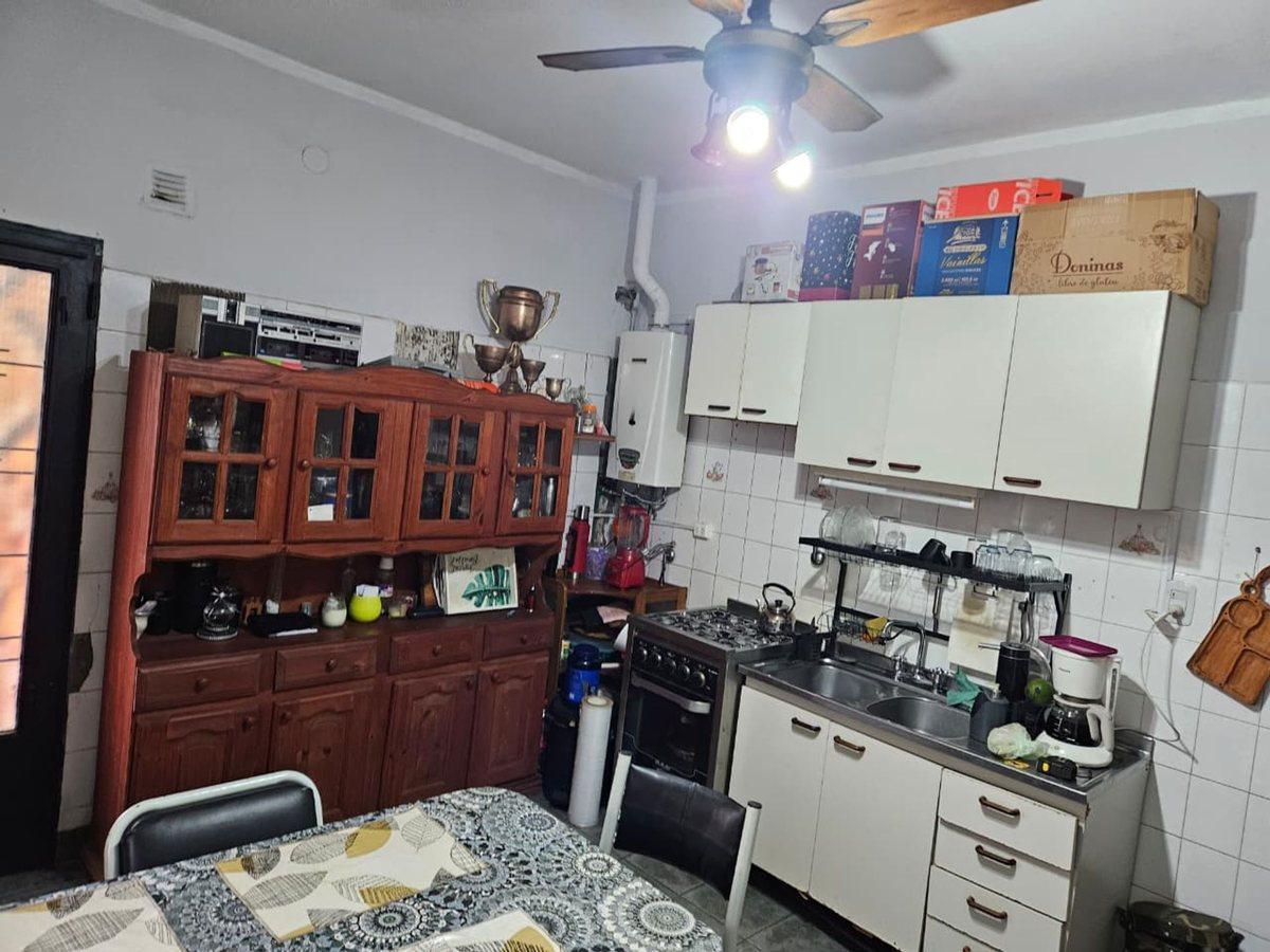 Foto de VENTA PH 3 AMBIENTES LANUS, imagen 3
