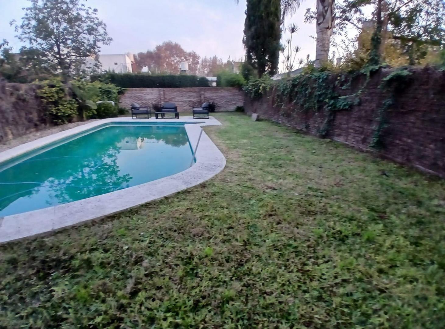 Foto de VENTA LOTE CON PILETA BANFIELD, imagen 1