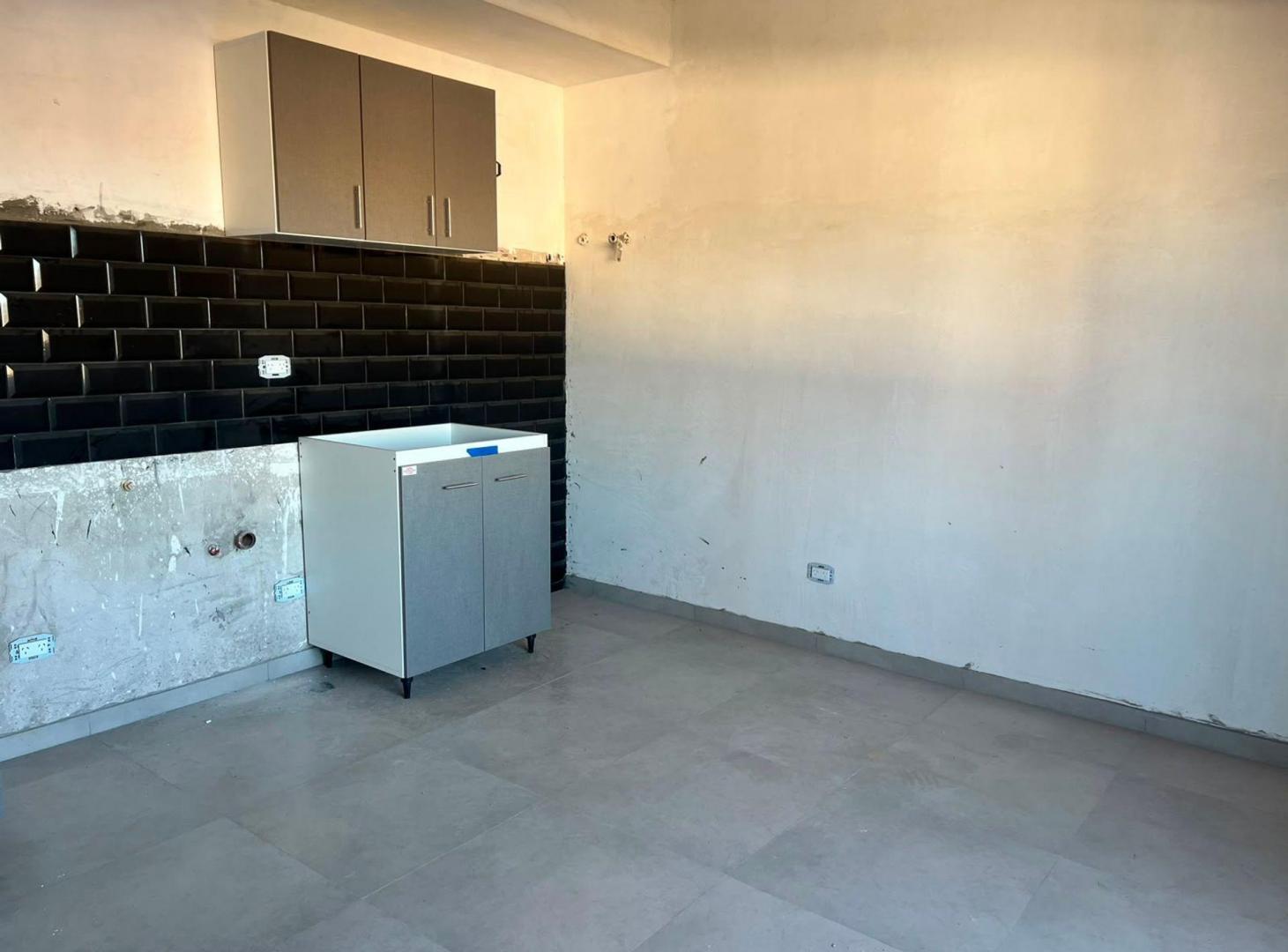 Foto de VENTA BERNAL 2 AMBIENTES A ESTRENAR OPORTUNIDAD !, imagen 1