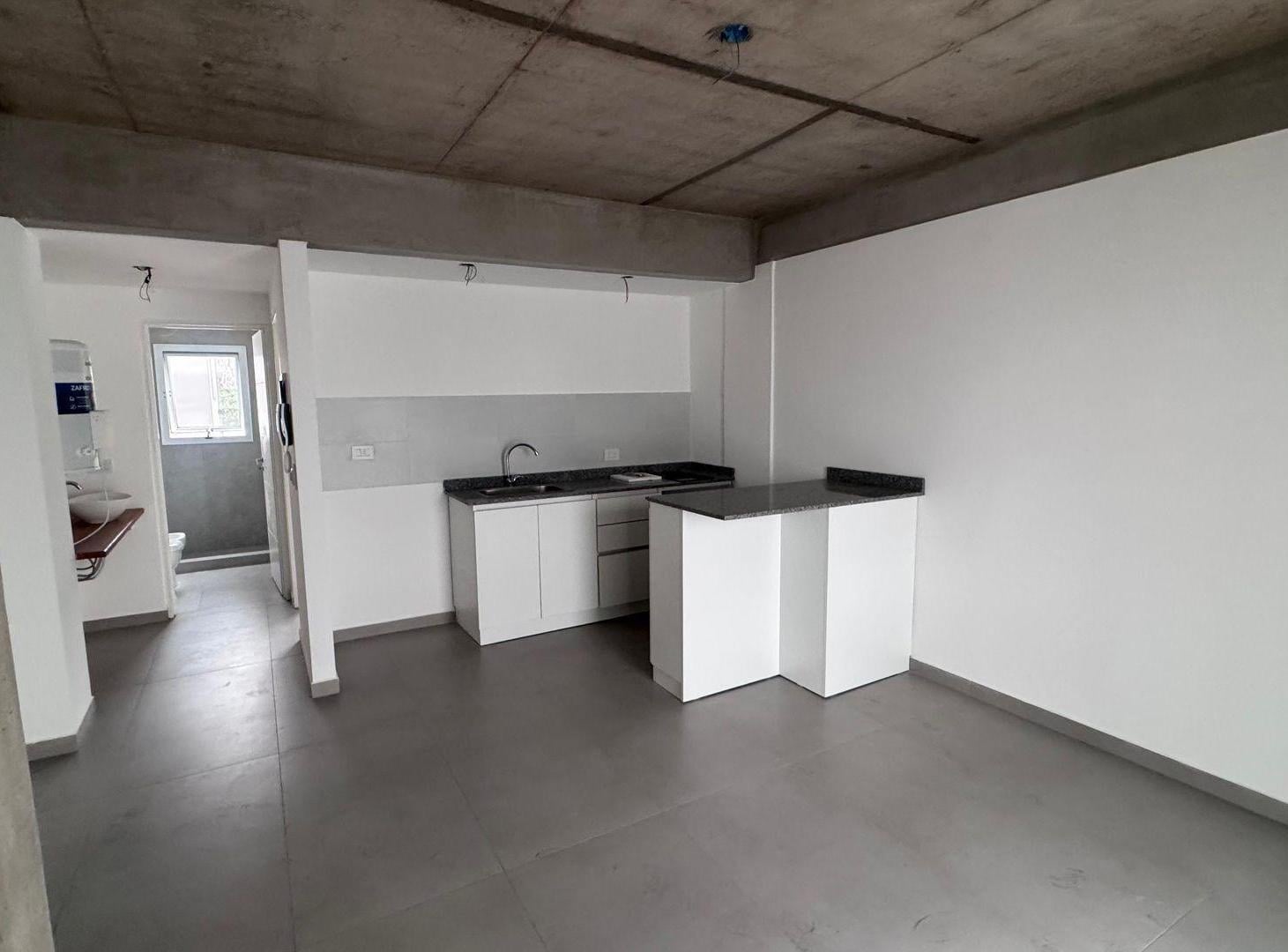 Foto de VENTA DEPARTAMENTO 2 AMB. A ESTRENAR BANFIELD, imagen 2