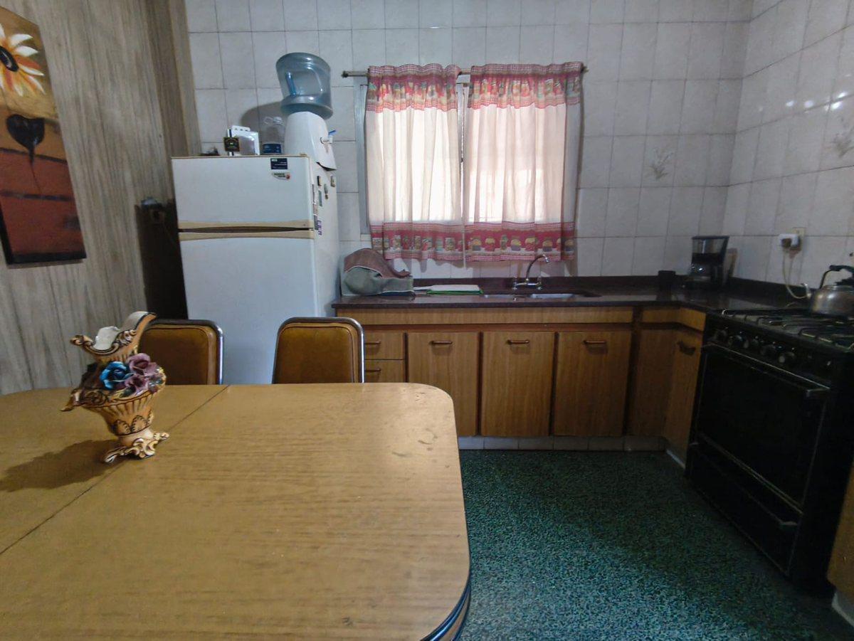Foto de VENTA PH 3 AMB QUILMES JARDIN COCHERA DEPOSITO, imagen 3