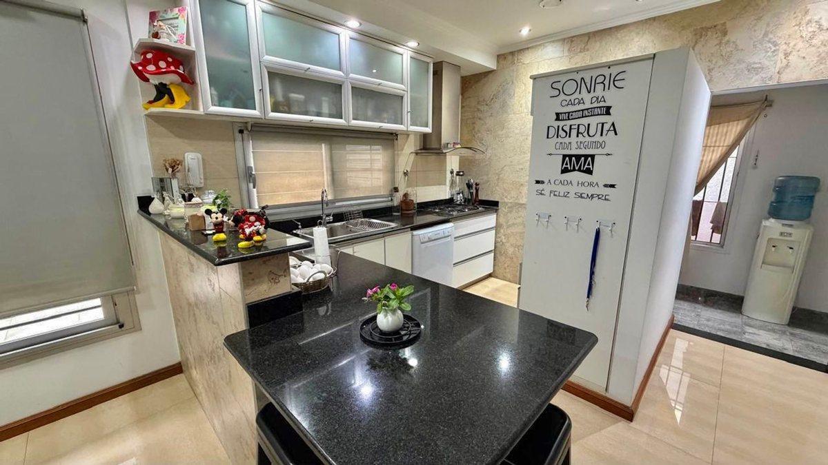 Foto de CASA 6 AMBIENTES CON PATIO EN VENTA WILDE, imagen 4