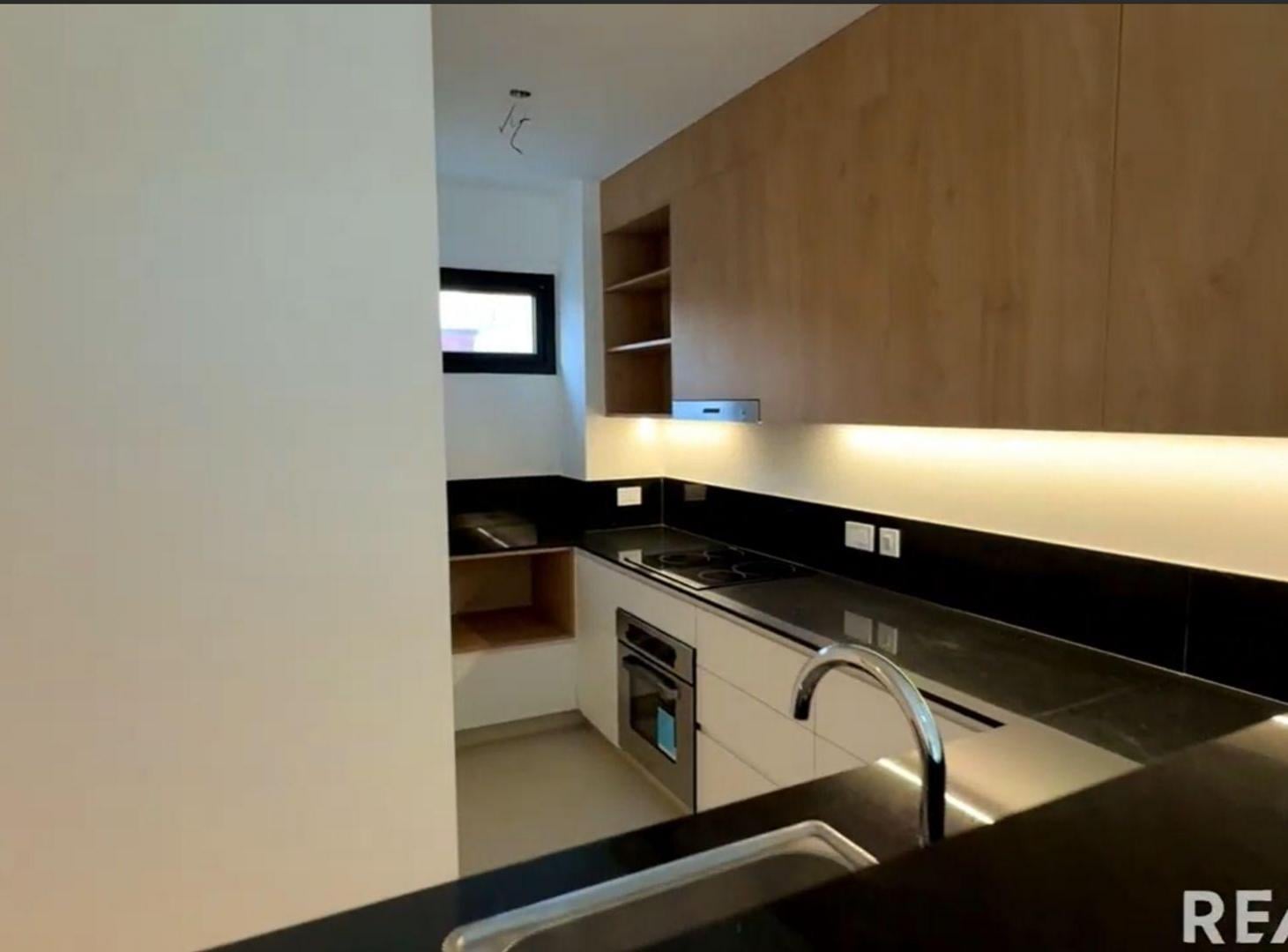 Foto de BARRIO NAON VENTA 3 AMB 93 M2 PISO ESTRENAR CATEG., imagen 1