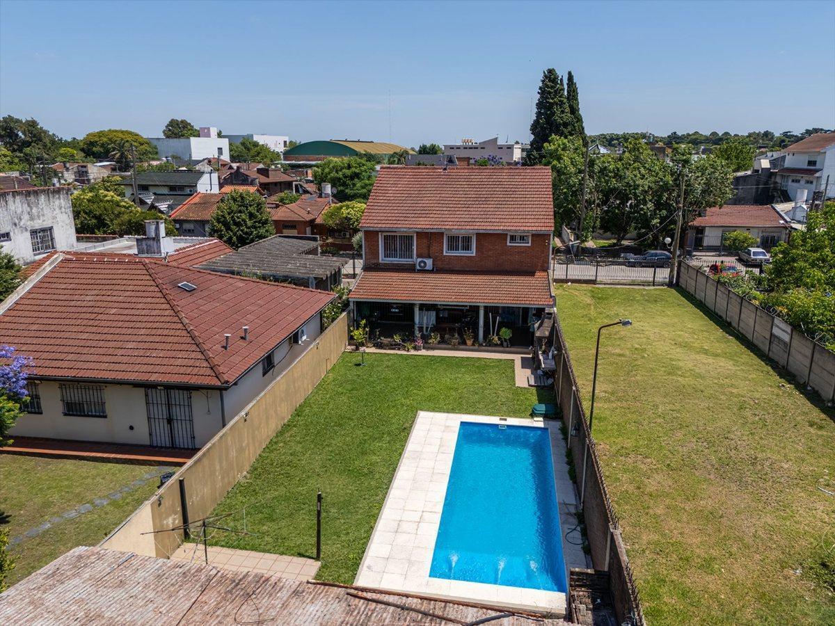 Foto de VENTA CASA 5 AMB QUILMES CON PILETA, imagen 3