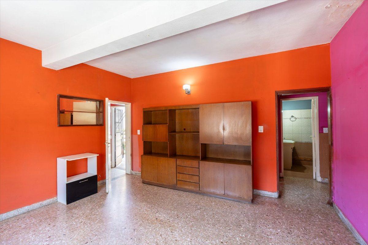 Foto de VENTA CASA 3 AMBIENTES QUILMES COCHERA, imagen 1