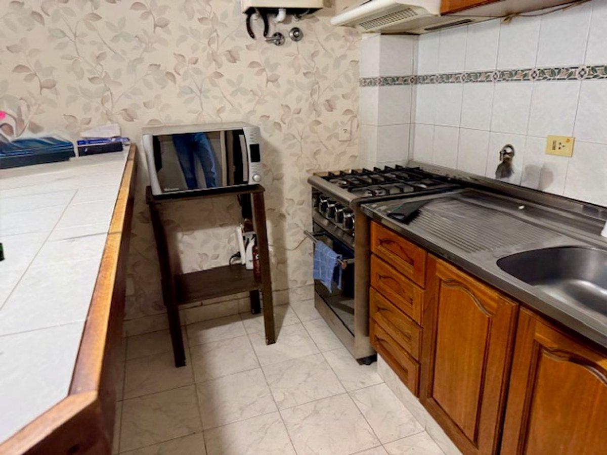 Foto de VENTA DE CASA 3 AMBIENTES CON GALPON EN SARANDI, imagen 3