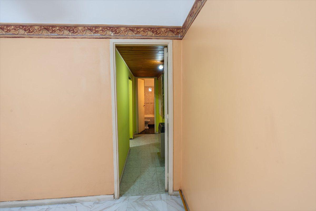 Foto de VENTA DEPARTAMENTO 2 AMBIENTES CON PATIO BARRACAS, imagen 2