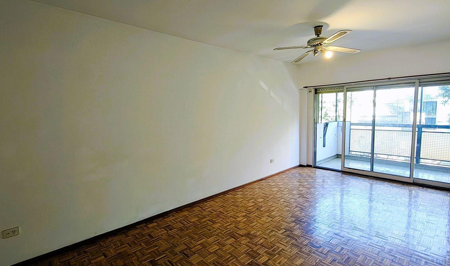Foto de VENTA DEPARTAMENTO 4 AMBIENTES COLEGIALES BALCÓN, imagen 2