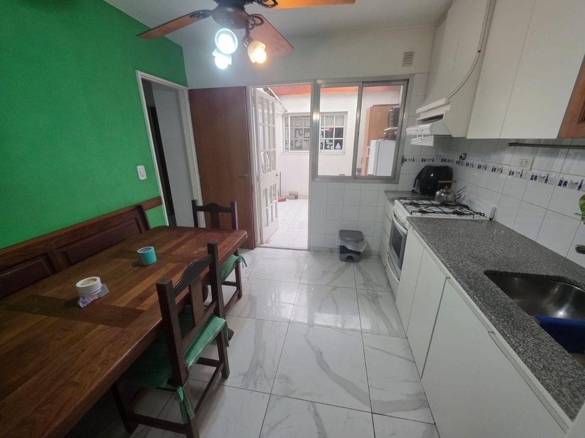 Foto de LINIERS VENTA DEPARTAMENTO 3 amb 90 M2 COCHERA, imagen 2