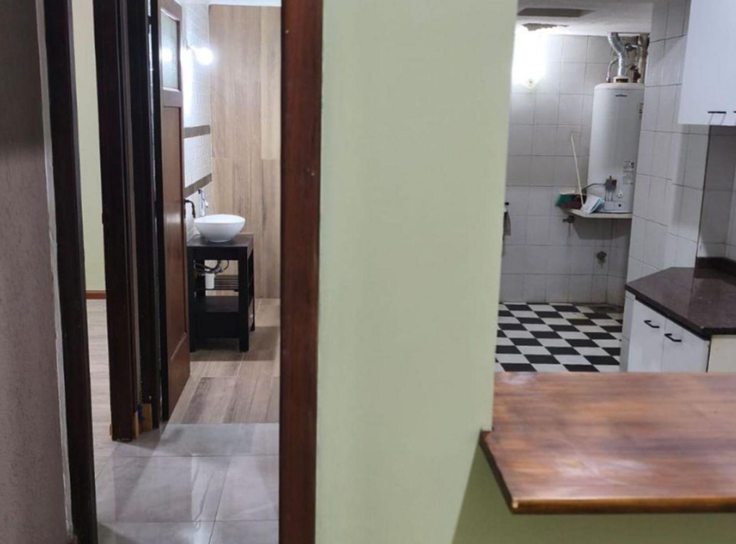 Foto de VENTA DEPARTAMENTO 2 AMBIENTES BARRACAS PB, imagen 5