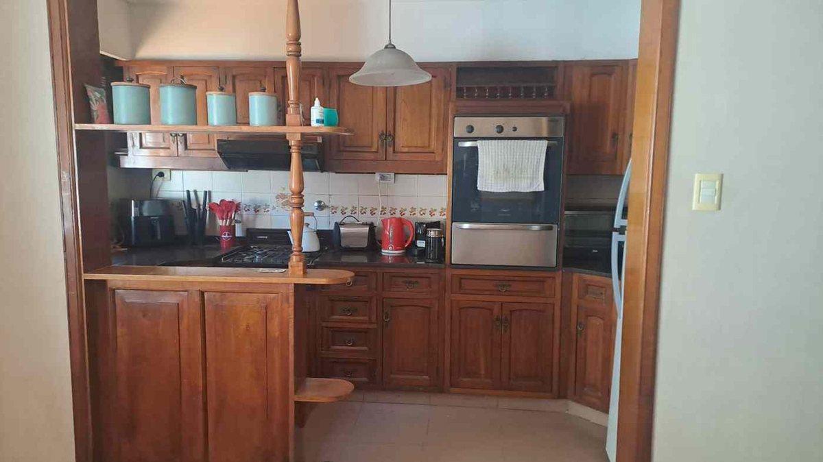 Foto de VENTA CASA 5 AMBIENTES EN AVELLANEDA WILDE, imagen 1