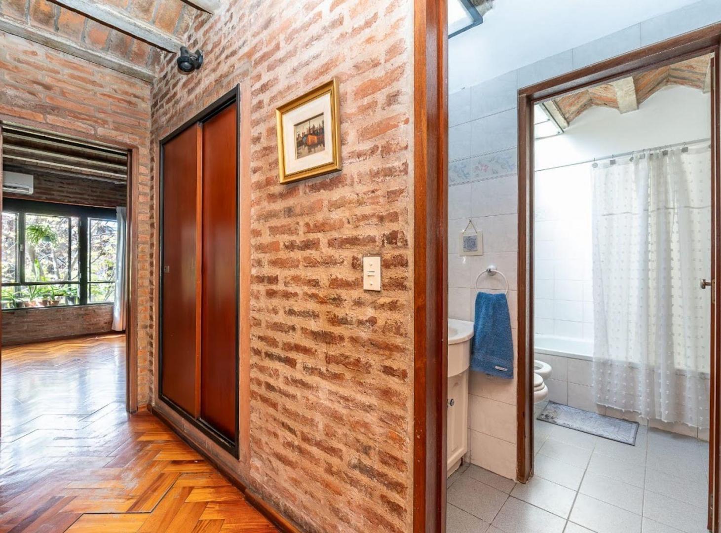 Foto de VENTA PH CASA 5 AMB COCHERA PATIO BARRACAS CREDITO, imagen 1
