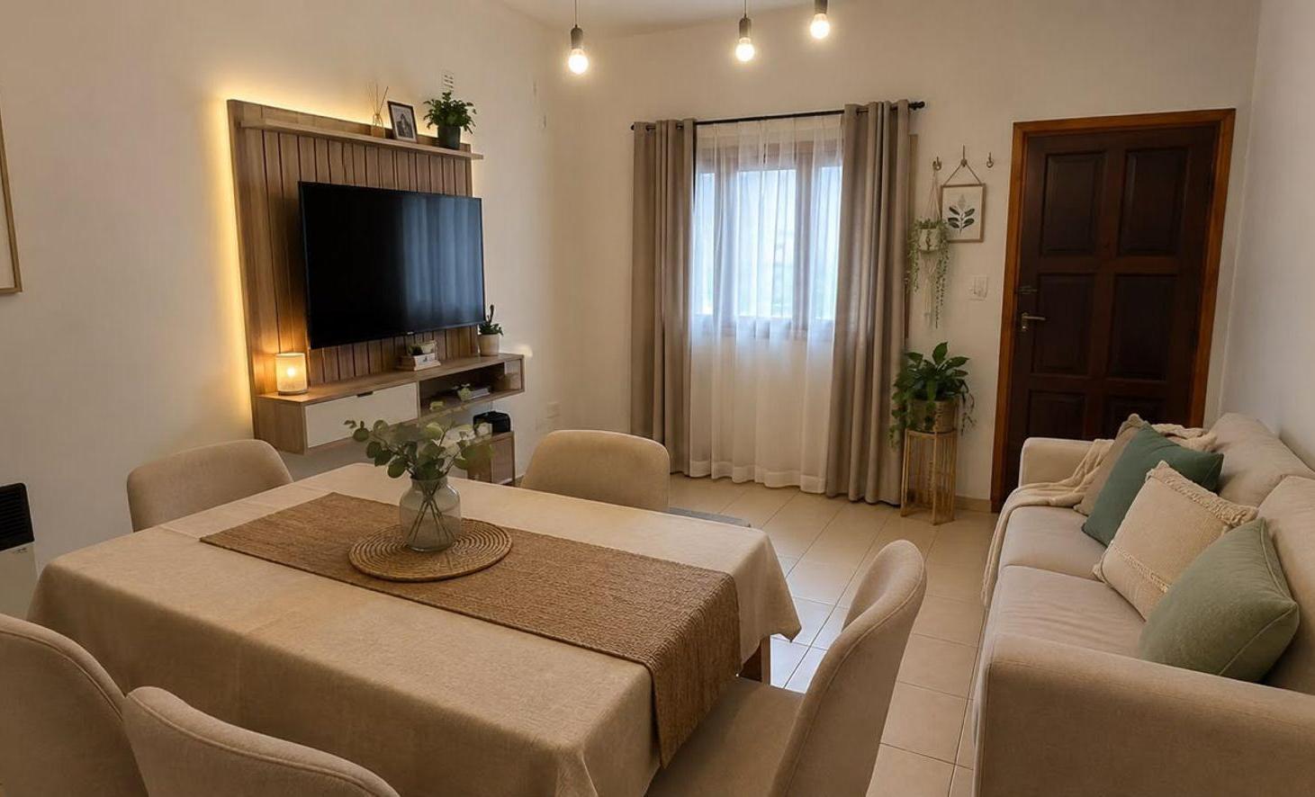 Foto de Alquiler casa 3 ambientes patio garaje Ezpeleta, imagen 3