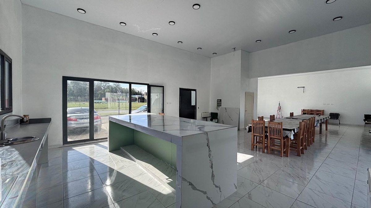 Foto de VENTA CASA 5 AMB PISCINA CONDOMINIO SAN FERMIN, imagen 2