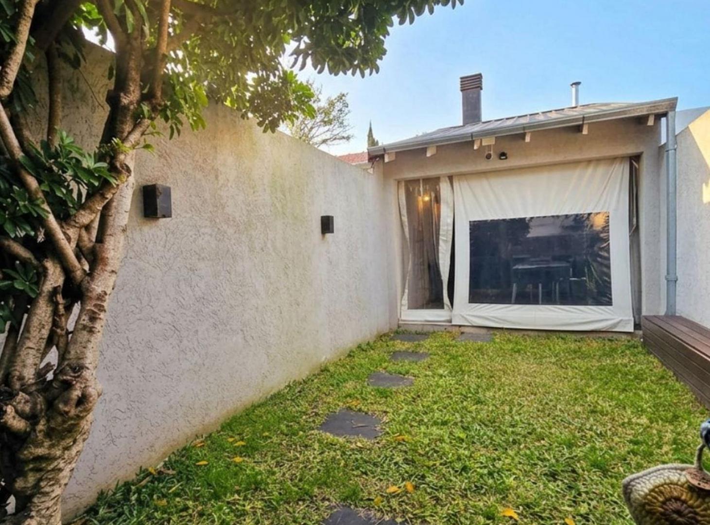 Foto de VENTA DUPLEX 3 AMBIENTES GARAGE JARDIN QUINCHO, imagen 2
