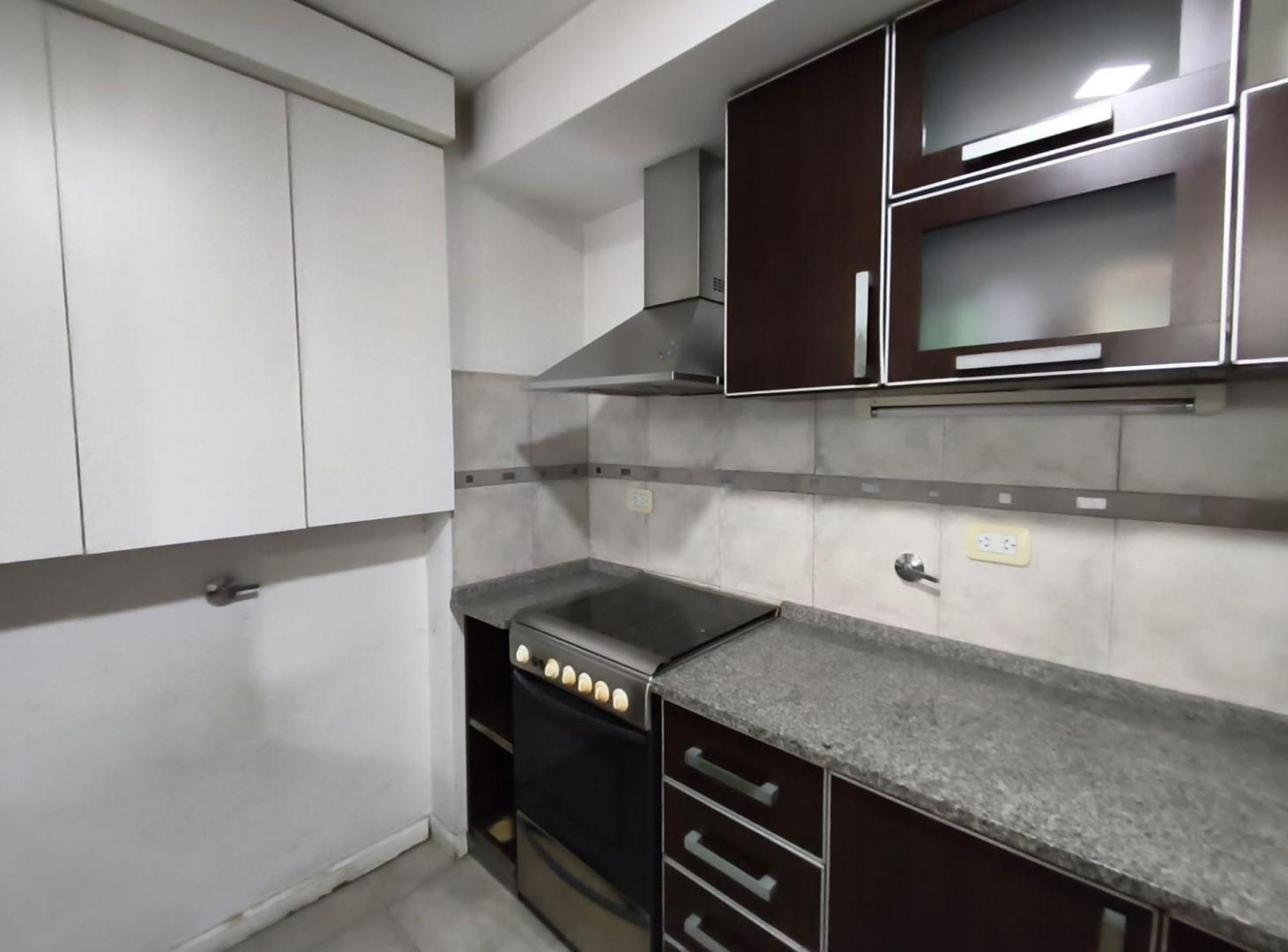 Foto de VENTA DEPARTAMENTO 3 AMBIENTES QUILMES COCHERA, imagen 5