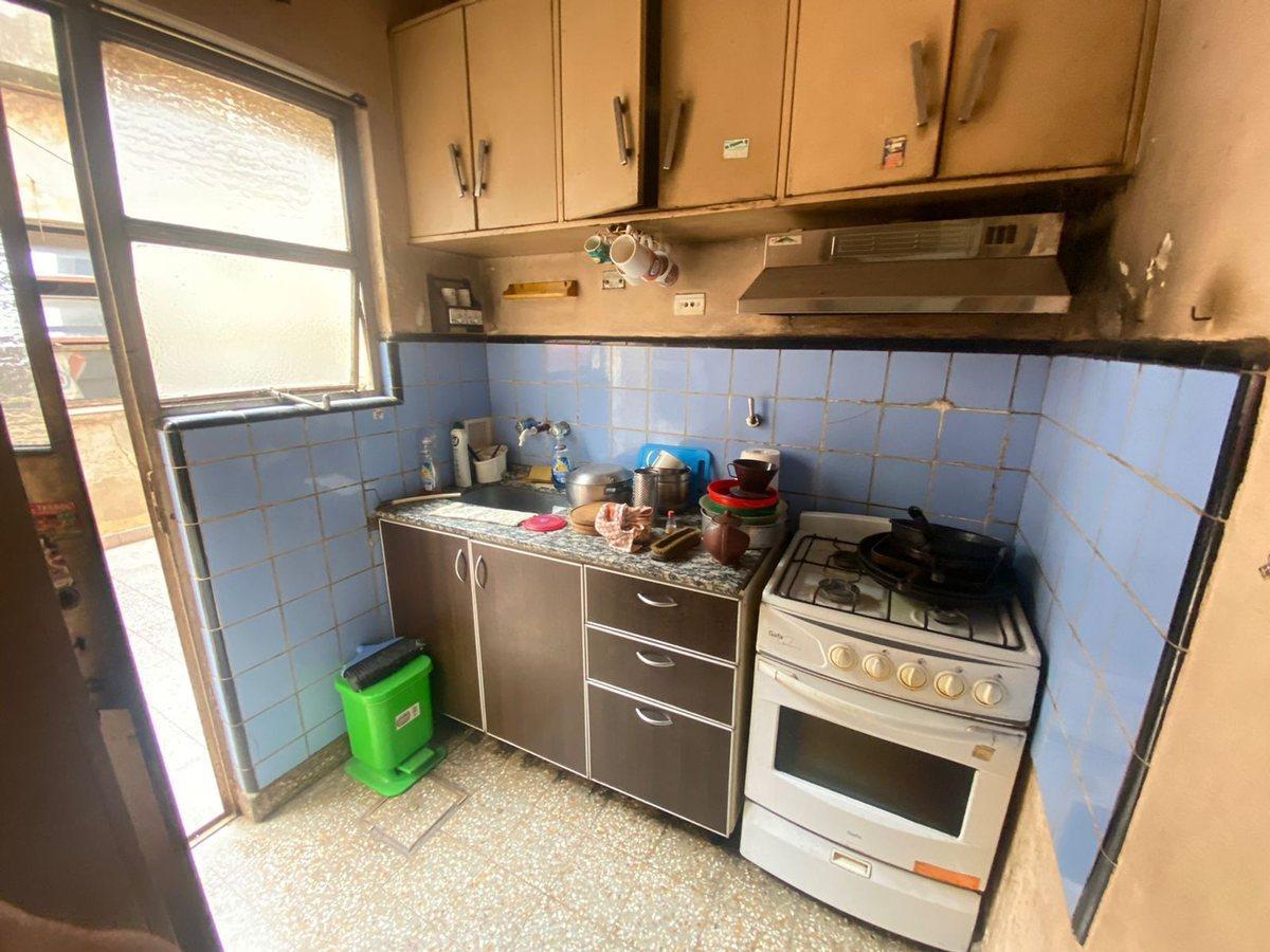 Foto de CASA A RECICLAR O LOTE EN PATERNAL, imagen 5