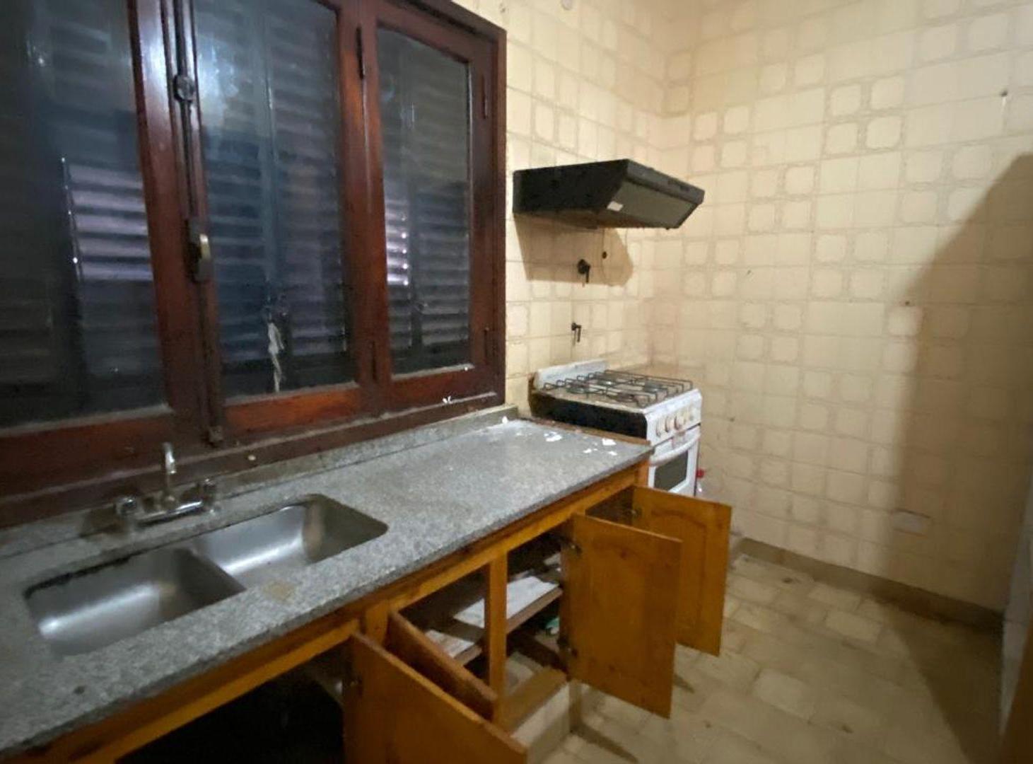 Foto de VENTA 2 CASAS AV. BLGRANO 6000, WILDE, imagen 2