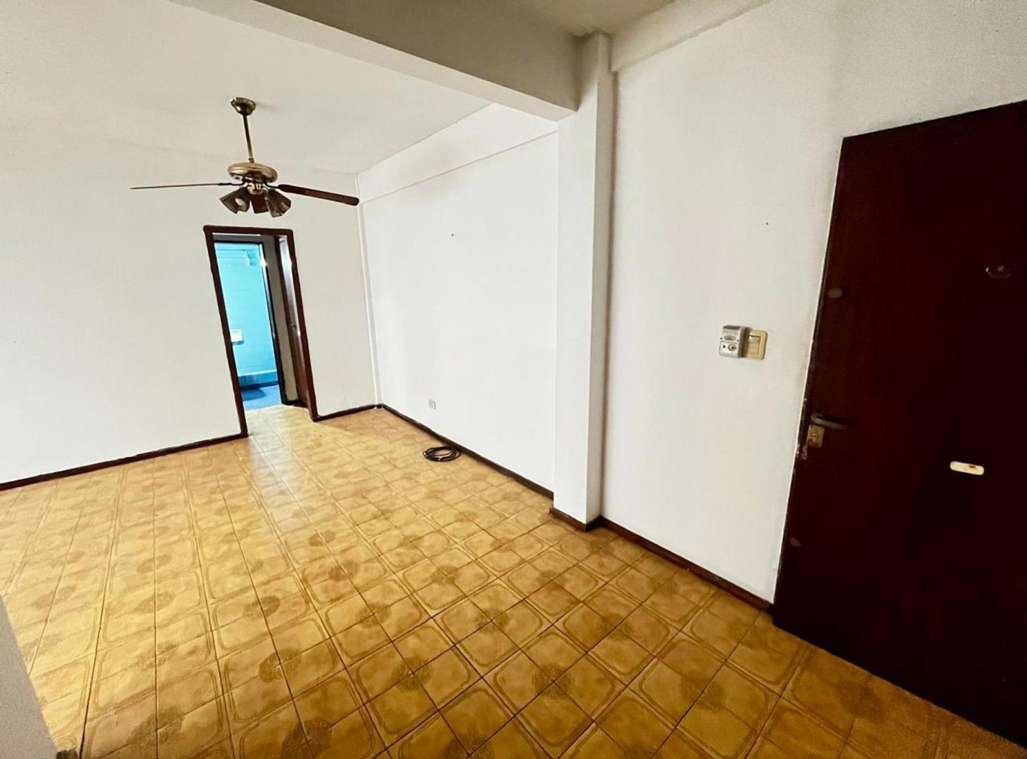 Foto de VENTA DEPARTAMENTO 2 AMB. LANUS, imagen 2