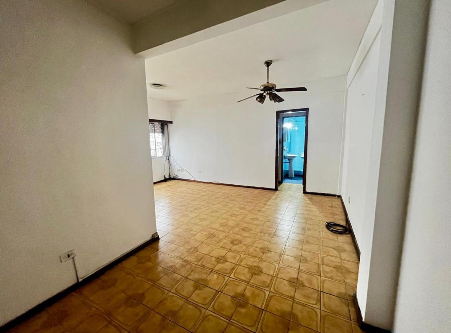 Foto de VENTA DEPARTAMENTO 2 AMB. LANUS, imagen 4