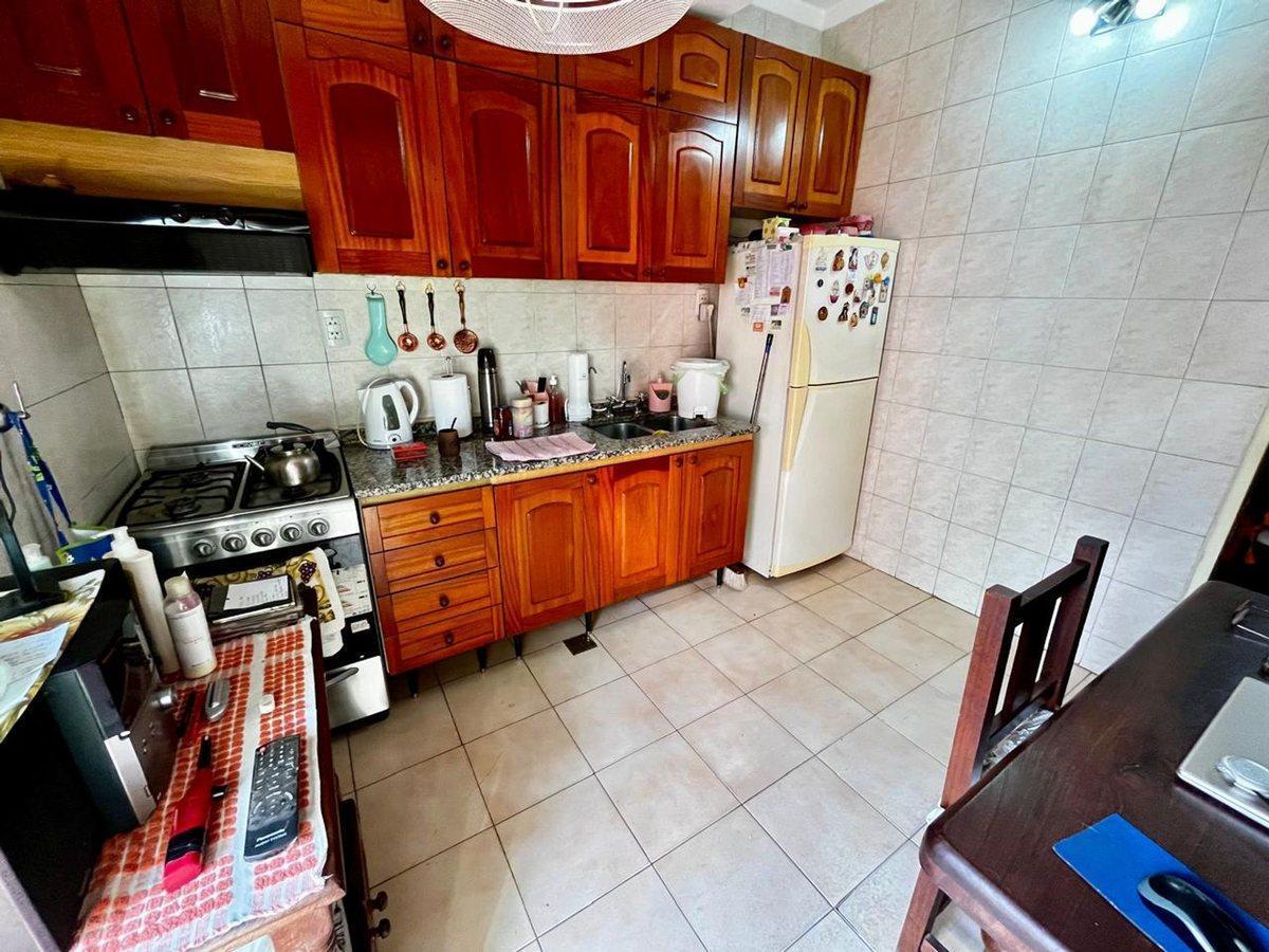 Foto de VENTA CASA 4 AMBIENTES QUILMES PATIO APTA CRÉDITO, imagen 2