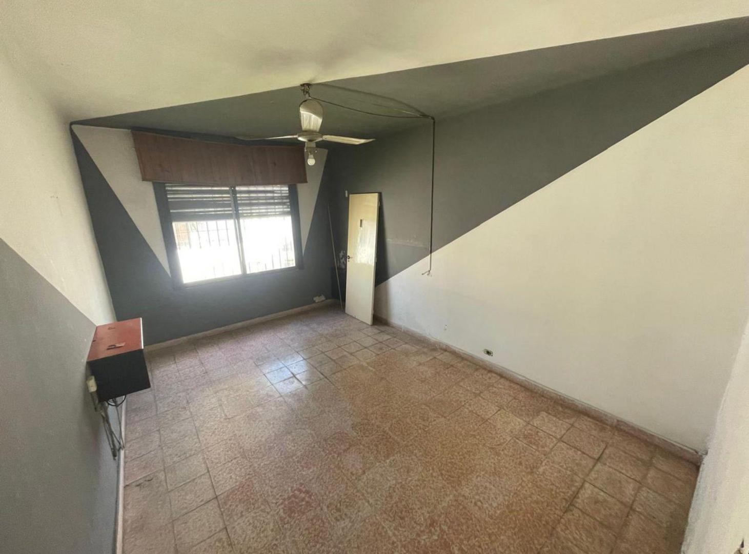 Foto de VENDO CASA 4AMB ADROGUE, imagen 1