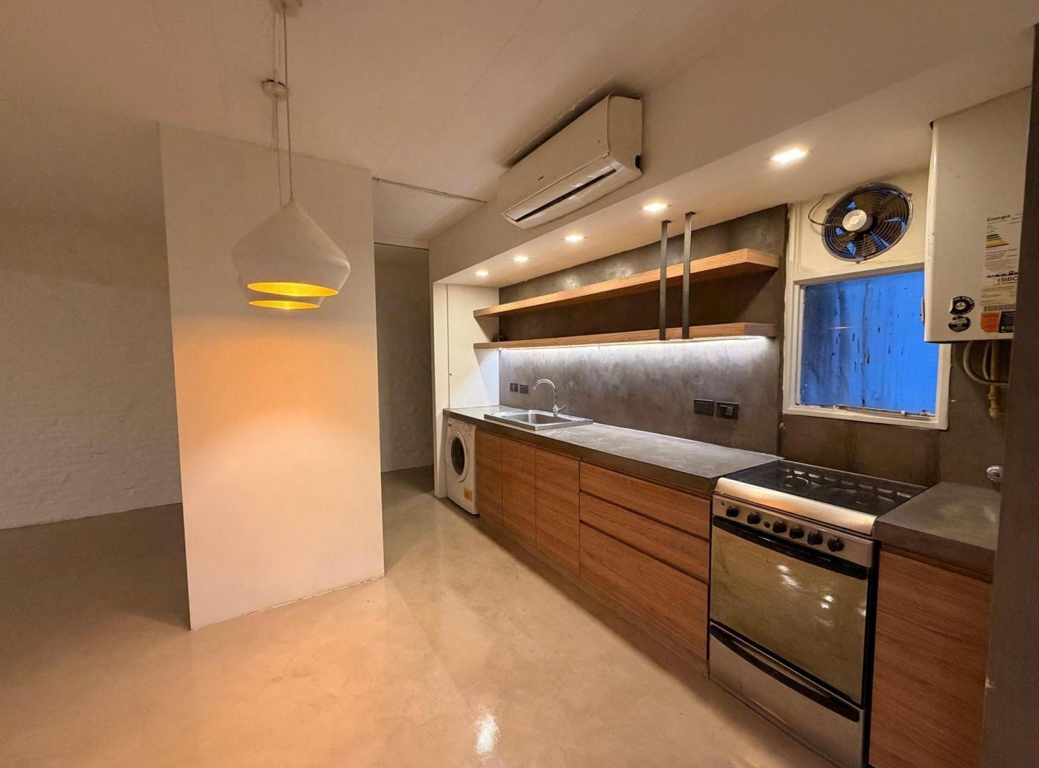 Foto de VENTA DEPARTAMENTO SAN TELMO CABA BALCÓN COCHERA, imagen 1