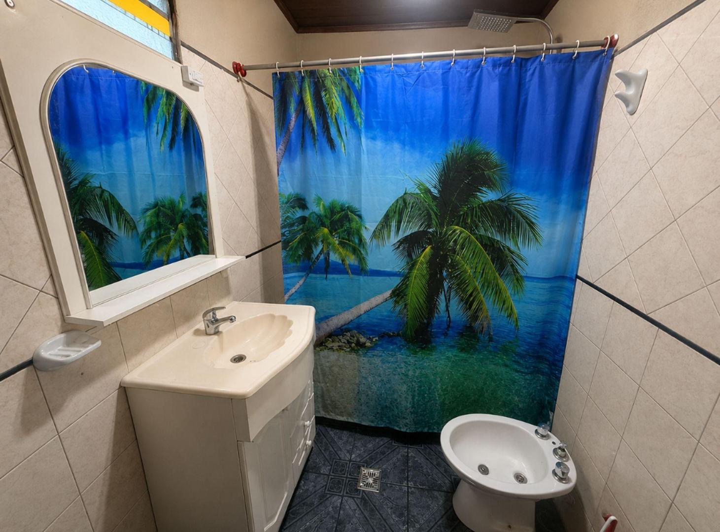 Foto de VENTA CASA DOS FAMILIAS WILDE JARDIN, imagen 4