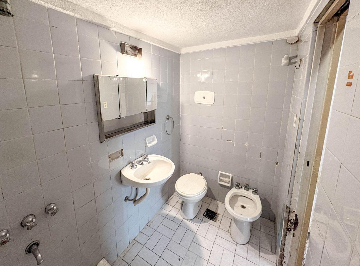 Foto de VENTA PH 2 AMB PATIO SIN EXPENSAS BARRACAS, imagen 5