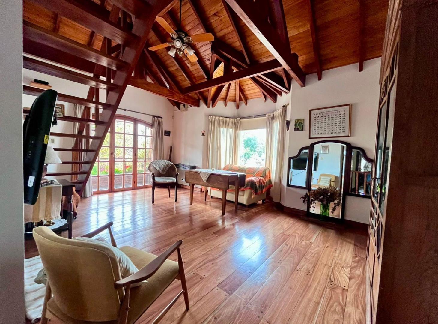 Foto de VENTA POLVORINES Casa + 3 Loc con jardín y garage, imagen 1