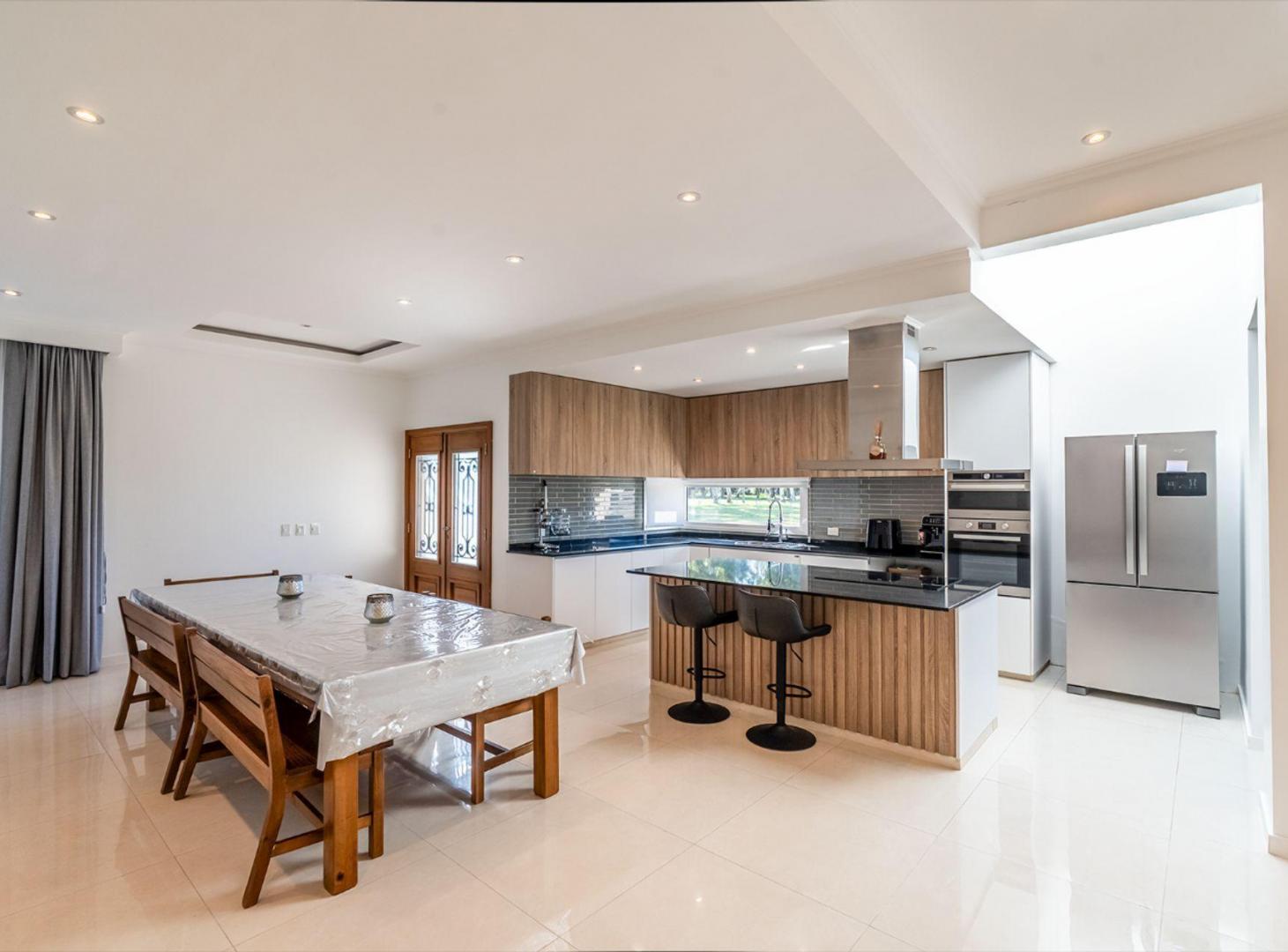 Foto de VENTA CASA 5 AMB BARRIO CERRADO PRADOS DE LA VEGA, imagen 3