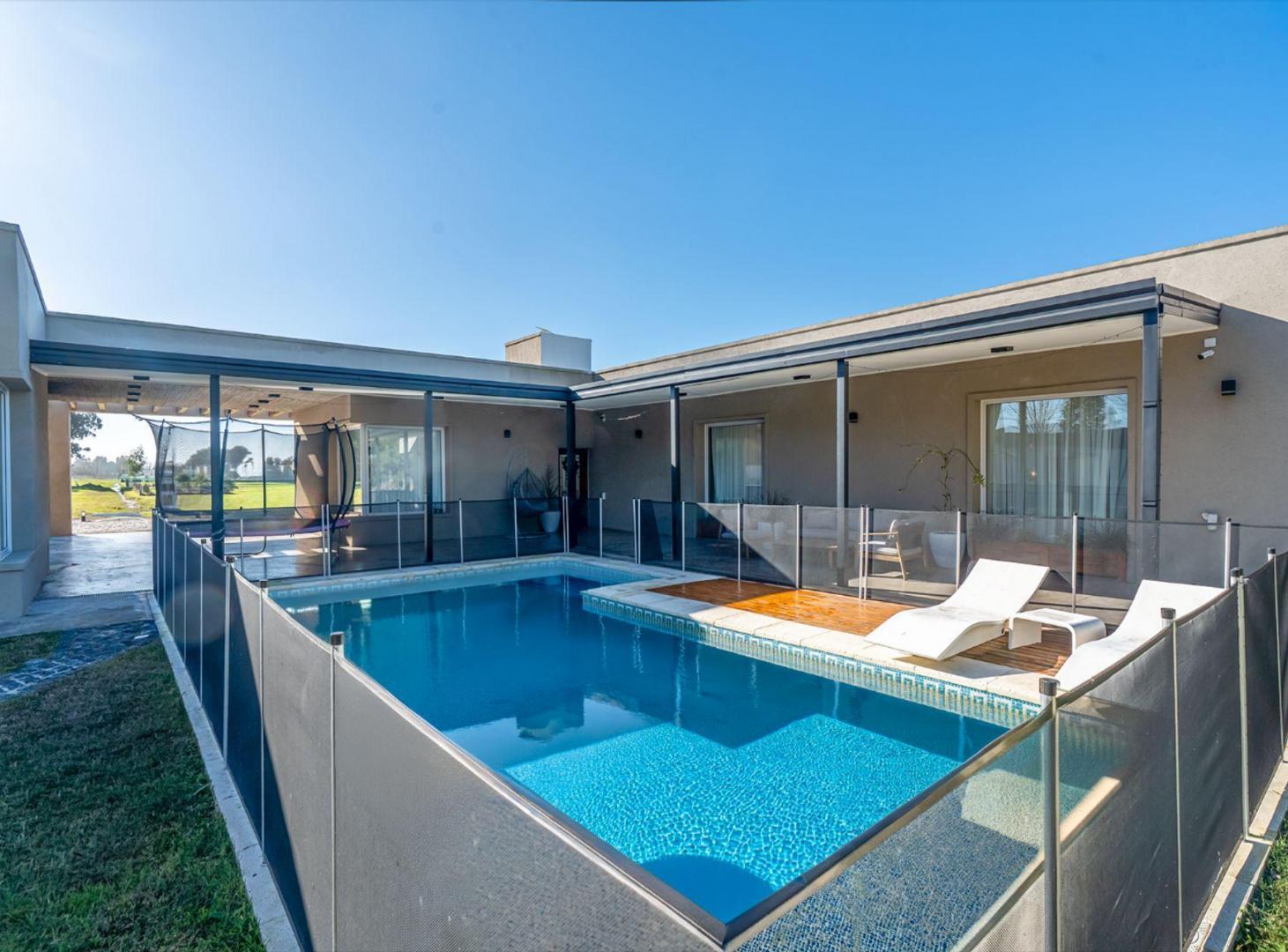 Foto de VENTA CASA 5 AMB BARRIO CERRADO PRADOS DE LA VEGA, imagen 1