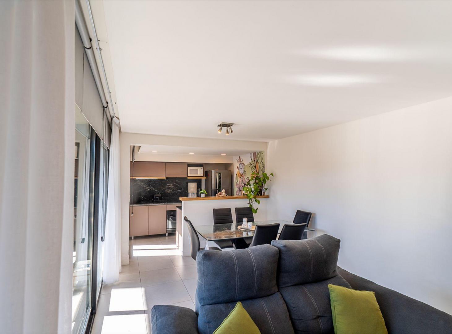 Foto de Venta Depto 3 amb Balcon Frente SUM Ituzaingo, imagen 1