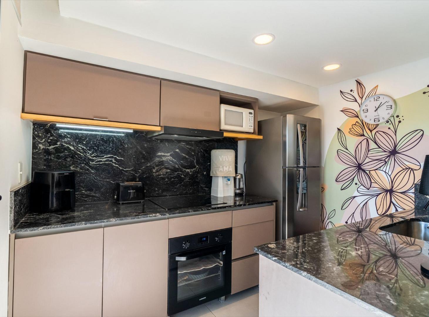 Foto de Venta Depto 3 amb Balcon Frente SUM Ituzaingo, imagen 3