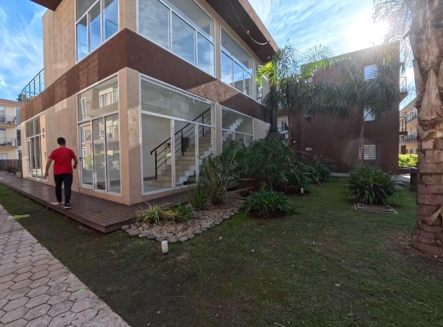 Foto de Venta Depto 2 amb Cochera SUM Pileta Moreno, imagen 3
