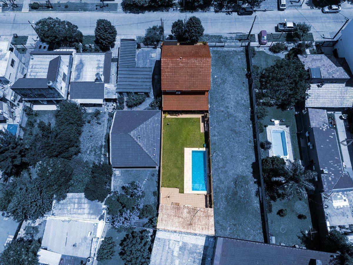 Foto de VENTA CASA 5 AMB QUILMES CON PILETA, imagen 2