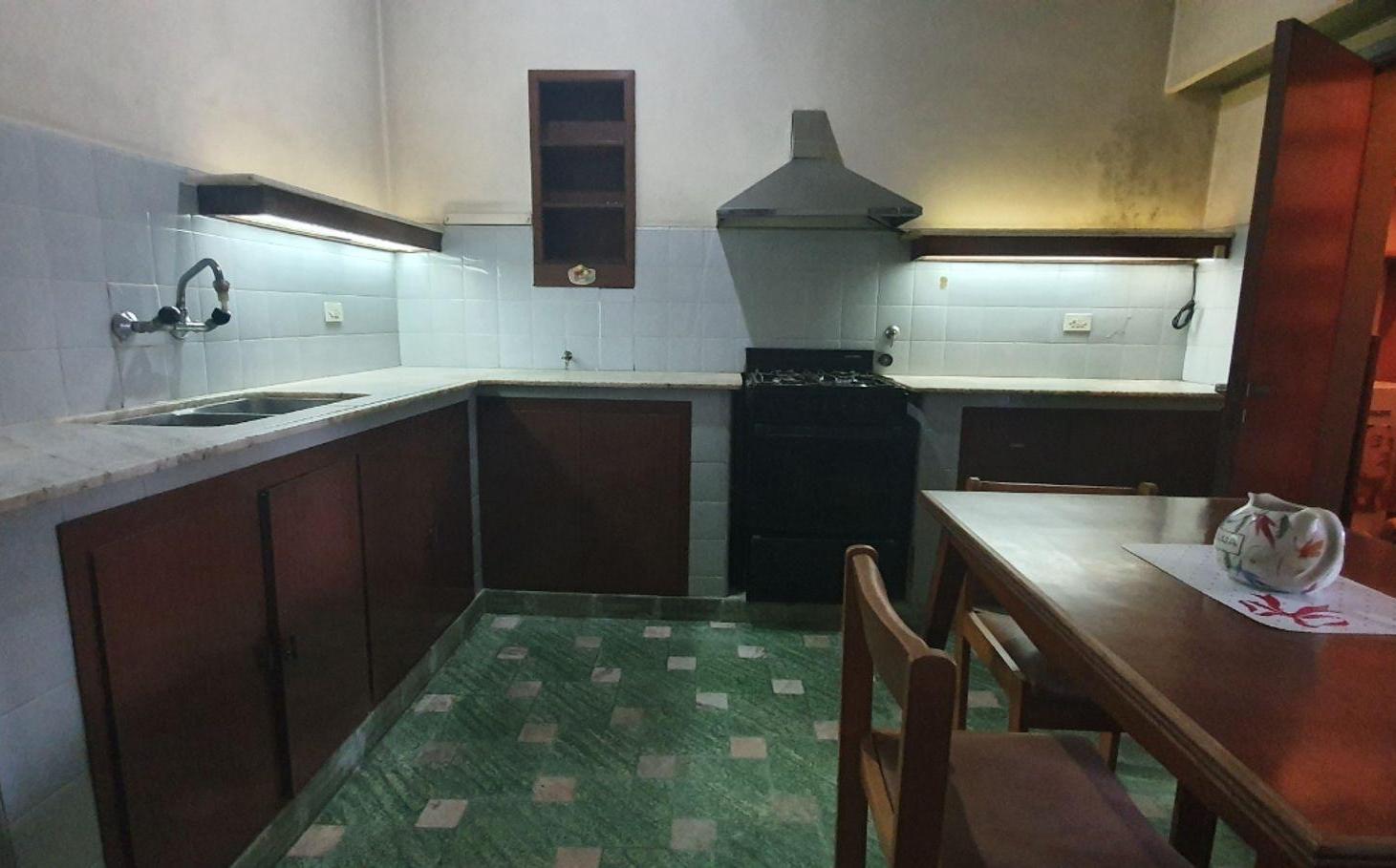 Foto de VENTA CASA 4 AMBIENTES LA PLATA, imagen 2