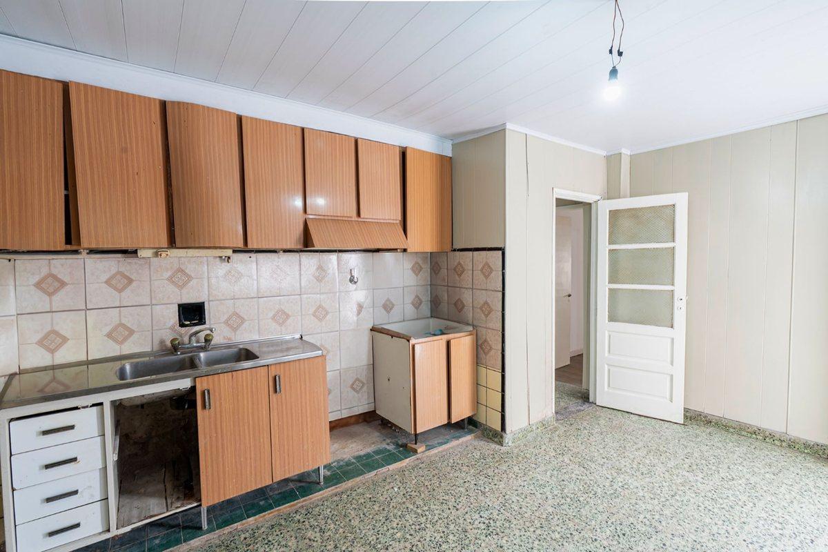 Foto de VENTA CASA 3 AMB CON DPTO Y COCHERA QUILMES OESTE, imagen 2