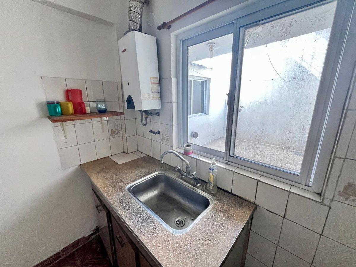 Foto de VENTA PH 3 AMB PATIO REMEDIOS DE ESCALADA LANUS, imagen 2