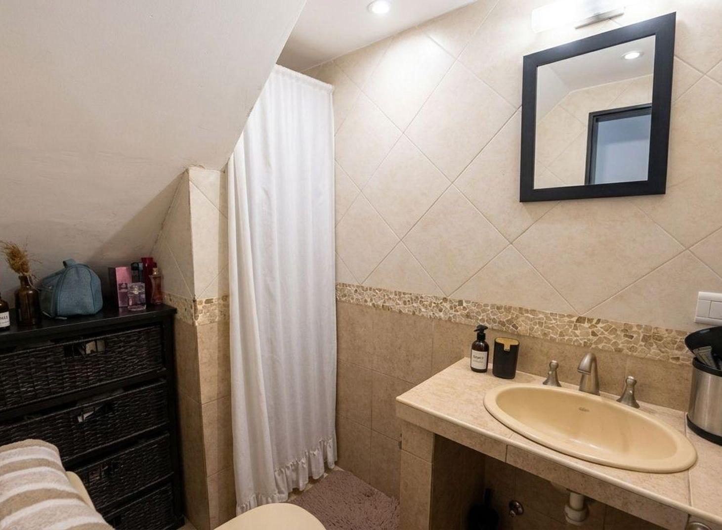 Foto de Alquiler casa 4 ambientes terraza en quilmes, imagen 4