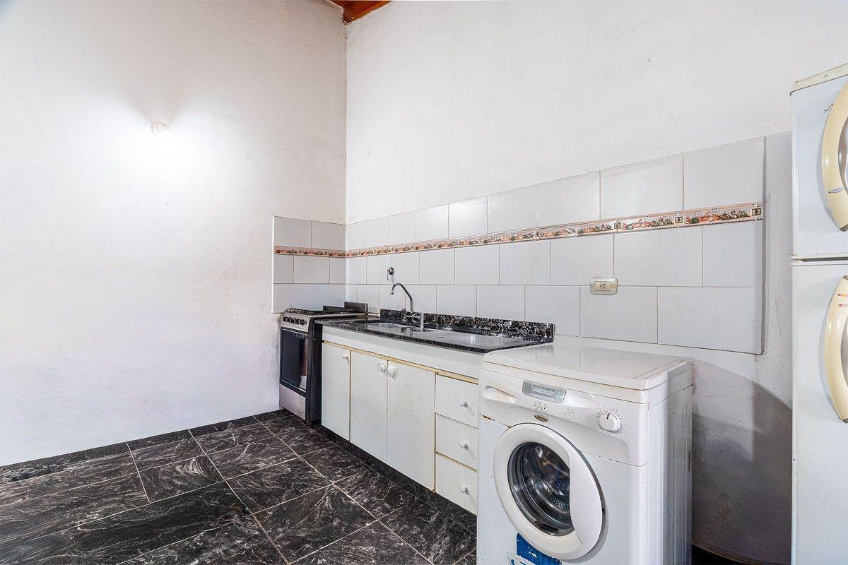 Foto de VENTA PH 2 AMBIENTES C/ENTREPISO AL FRENTE WILDE, imagen 1